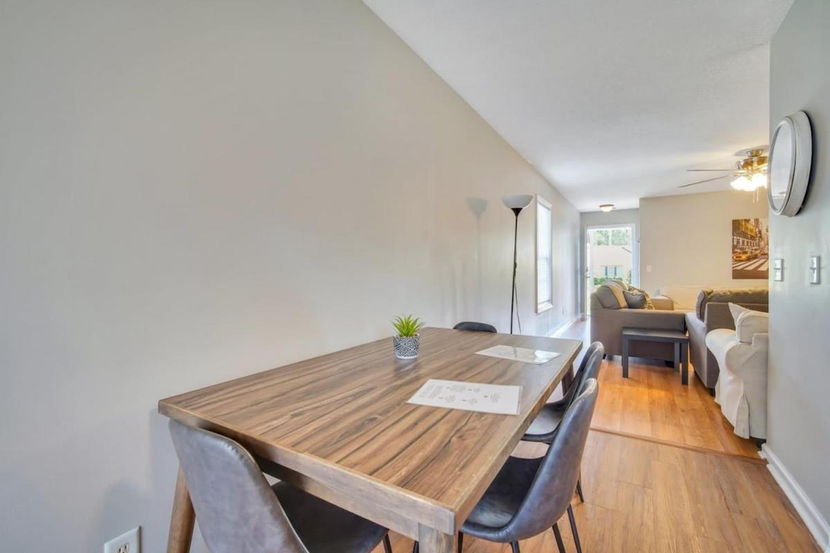 Charming Gray Home- 5 Mins From Gsu! Стейтсборо Екстер'єр фото
